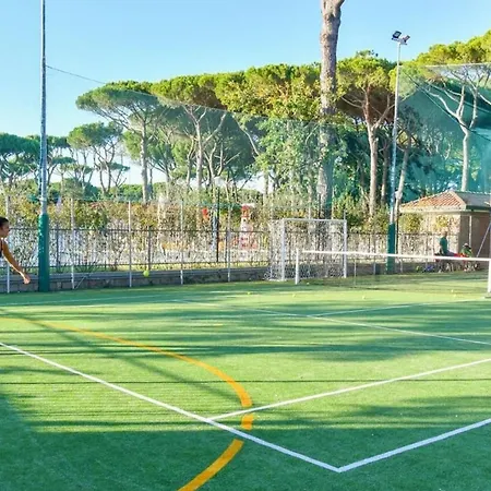 Cozy 2 Bedroom Sleeps 5 In Lido Di Spina, Italy - Perfect Family Retreat *